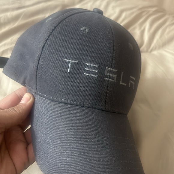 Cap Tesla - Picture 4 of 7